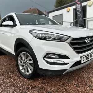 2016 Hyundai Tucson 1.6 GDi Blue Drive SE Nav 5dr 2WD Petrol - Image 2
