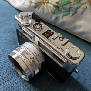 Yashica Electro 35 GSN rangefinder camera - Image 5
