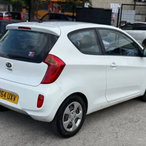 2014 Kia Picanto 1.0 Petrol Manual 3-Door Hatchback - Image 8