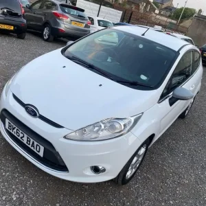 2012 Ford Fiesta 1.25 Zetec 3dr Hatchback Petrol Manual - Image 2