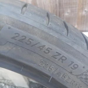 2 x Michelin Pilot tyres 225/45/19 - Image 3