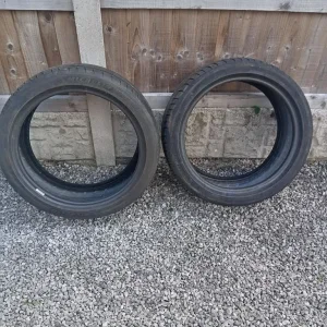 2 x Michelin Pilot tyres 225/45/19