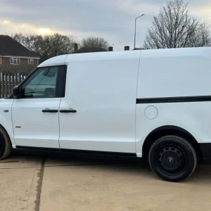 2021 LTC VN5 31kWh City Panel Van 5dr Petrol Plug-in Hybrid Auto Euro 6 - Image 5