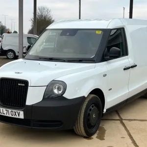 2021 LTC VN5 31kWh City Panel Van 5dr Petrol Plug-in Hybrid Auto Euro 6 - Image 6