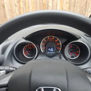 2011 Honda Jazz 1.4 i-VTEC ES CVT Hatchback - Image 8
