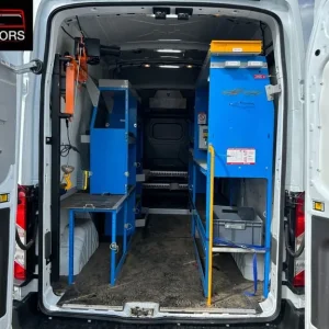 FORD TRANSIT T350 130 BHP MWB HIROOF WORKSHOP VAN 2023 23 REG ONLY 12K MILES - Image 7