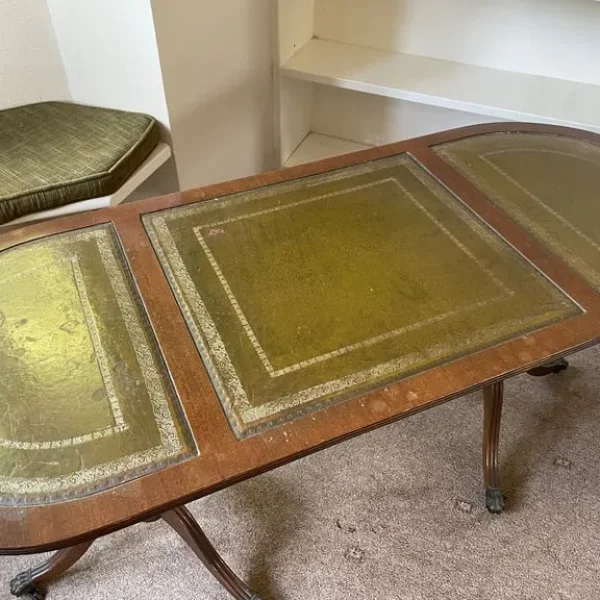 Occasional table on 2 pedestals