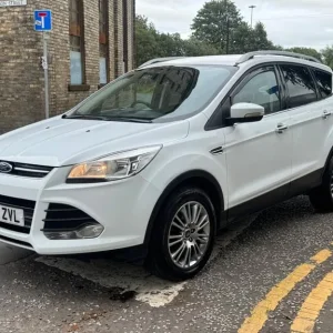 2014 Ford Kuga 2.0 TDCi Titanium 5-door hatchback diesel manual - Image 8