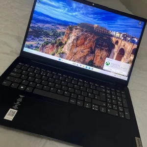 Lenovo Ideapad laptop with i5 and 8GB RAM