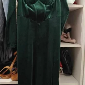 XL Velvet Mermaid Evening Gown - Image 2