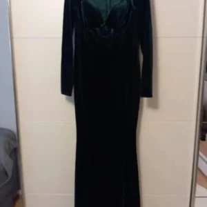 XL Velvet Mermaid Evening Gown - Image 3