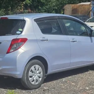 2014 Toyota Yaris automatic 1.3 petrol - Image 3