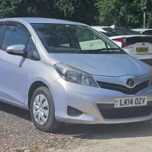 2014 Toyota Yaris automatic 1.3 petrol - Image 4
