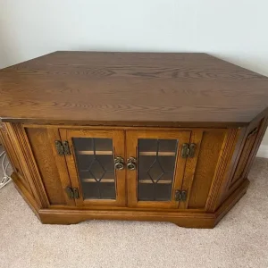 Old Charm TV unit - Image 2
