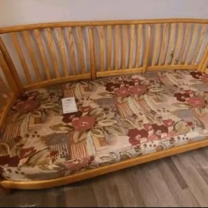 Ercol Renaissance Low Back 3 Seater Settee Sofa - Image 3
