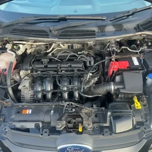 2010 Ford Fiesta Titanium Hatchback - Image 8