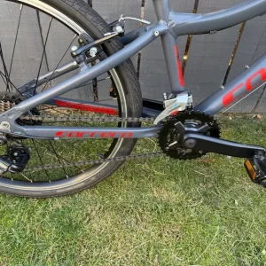 Carrera Abyss Junior Hybrid Bike - 24" Wheel - Image 4