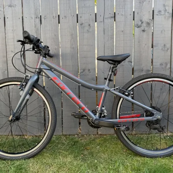 Carrera Abyss Junior Hybrid Bike - 24" Wheel