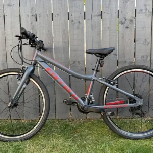 Carrera Abyss Junior Hybrid Bike - 24" Wheel