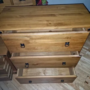 Mexican pine sideboard and bedside table - Image 3