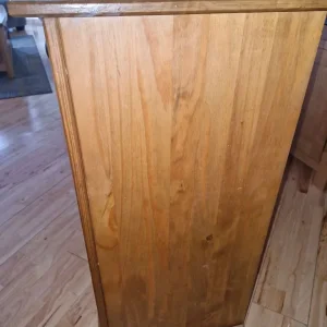 Mexican pine sideboard and bedside table - Image 8