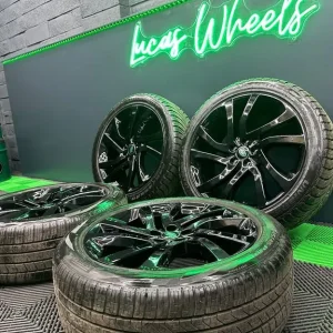 20-inch Land Rover Style 5011 Alloy Wheels with 7mm+ Matching Tyres - Image 3
