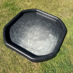 Cement mixing tray or shallow sandpit