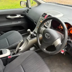 2009 Toyota Auris 1.3 Manual 5 Door Hatchback - Image 4