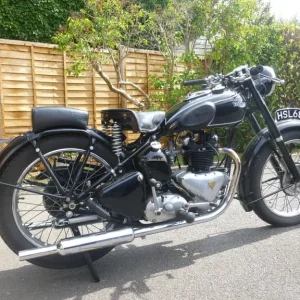 TRIUMPH 1947 3T DELUXE MOTORCYCLE - Image 2