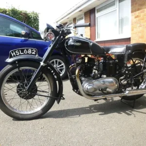TRIUMPH 1947 3T DELUXE MOTORCYCLE