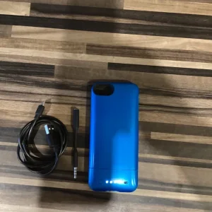 Apple iPhone 5 Mophie Blue Charger - Image 2