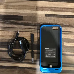 Apple iPhone 5 Mophie Blue Charger