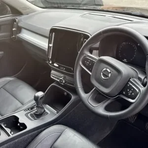 2021 Volvo XC40 1.5 T3 Momentum 5-door petrol estate manual - Image 5