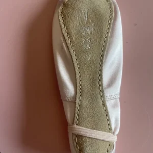 Satin real suede sole ballet shoes size 2.5 - Image 6