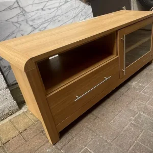 Modern oak-effect TV stand - Image 2