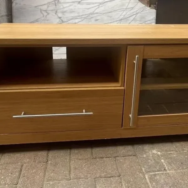 Modern oak-effect TV stand