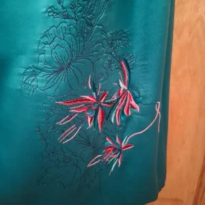 Ladies knee length dress - Image 4