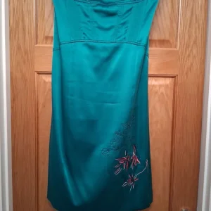 Ladies knee length dress