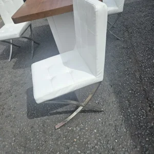 Oak and white high gloss table with 4 chairs - Image 3