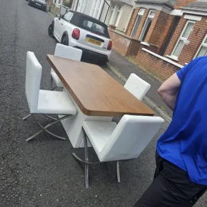Oak and white high gloss table with 4 chairs - Image 4