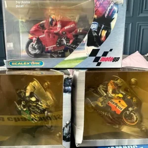 Vintage Scalextric Moto Gp Rossi vs Hayden championship set - Image 8