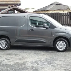 2020 Peugeot Partner BlueHDi 650 Professional Panel Van Diesel Manual - Image 2