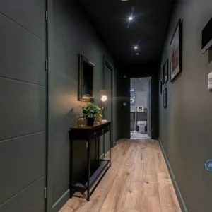 2 bedroom flat in Oriel House, cranleigh, Waverley - Image 3
