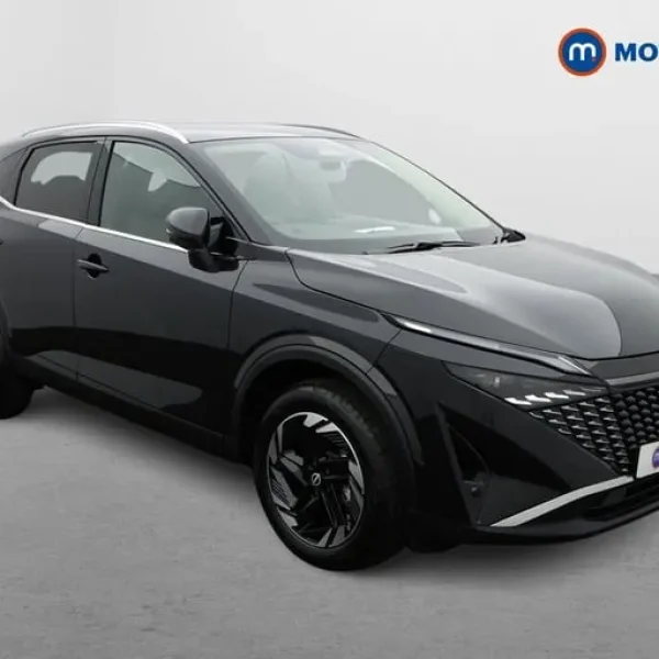 2025 Nissan Qashqai 1.3 DiG-T N-Connecta with 18" Alloys and Navigation