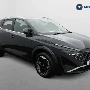 2025 Nissan Qashqai 1.3 DiG-T N-Connecta with 18" Alloys and Navigation