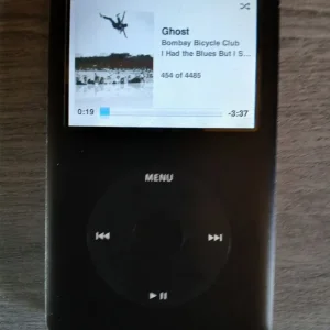 iPod Classic and Bose SoundDock Bundle - Image 3