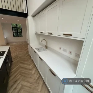 3 bedroom semi-detached house in Canterbury Road, New Milton, New Forest - Image 6