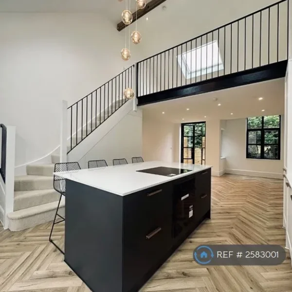 3 bedroom semi-detached house in Canterbury Road, New Milton, New Forest