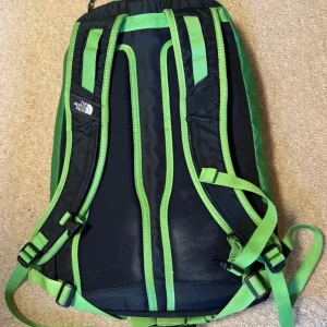 NORTH FACE DOUBLE SHOT BACKPACK IN GREEN - Image 3