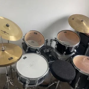 CB drum kit in good condition (collection only) - Image 2